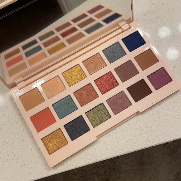 Ciate Eyeshadow Palette - Picture 4 of 5